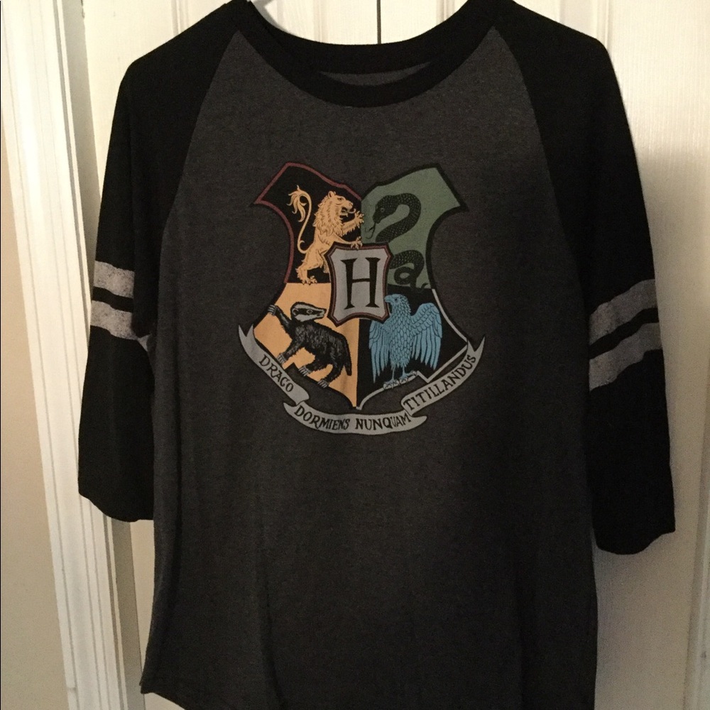 NWOT Harry Potter Gray/Black BBall-Style T-Shirt